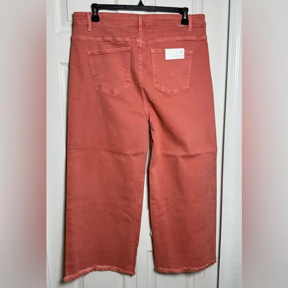 Stylish Woman’s Jeans in Coral by Risen - Picture 4 of 7
